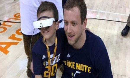 Nuove tecnologie: ragazzo cieco vede per la prima volta partita NBA